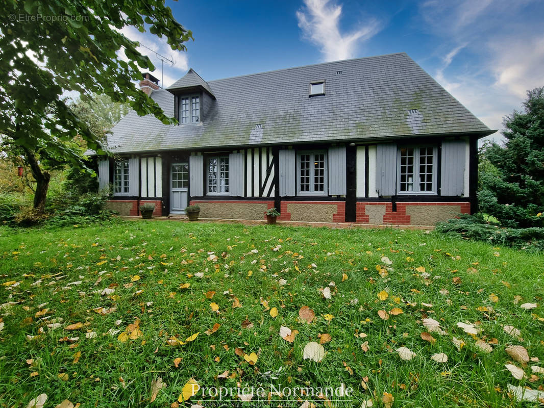 Maison à BERNAY