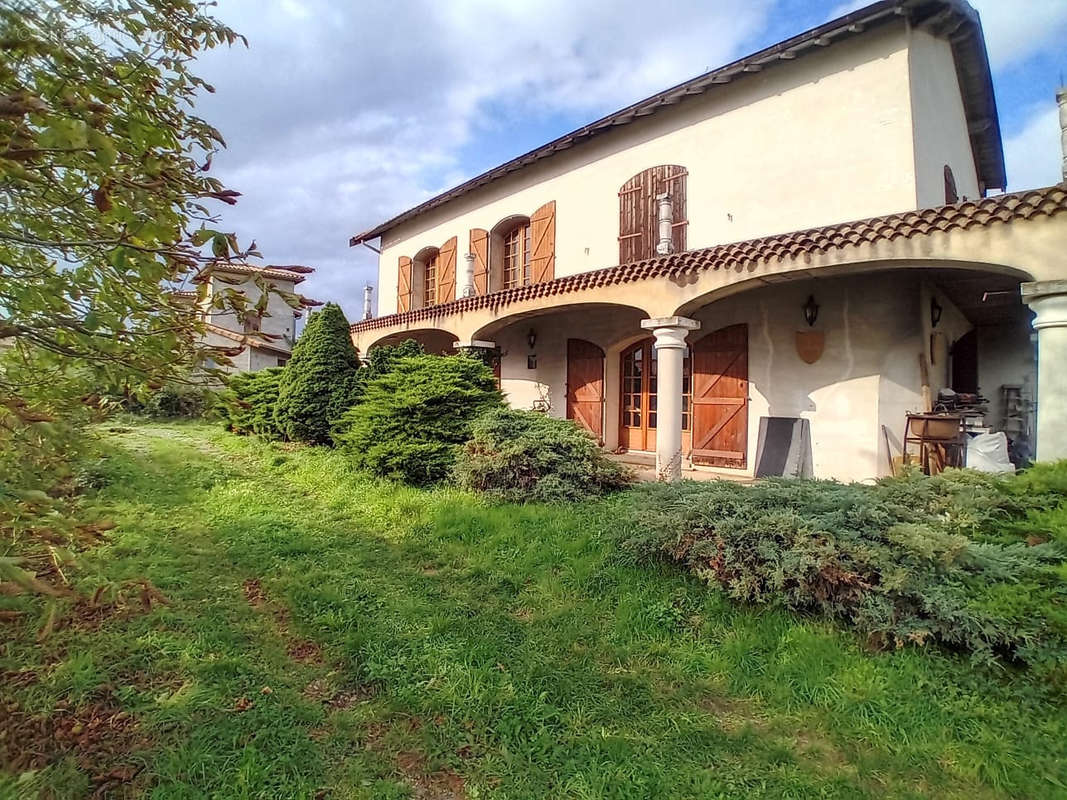 Maison à MARCY-L&#039;ETOILE