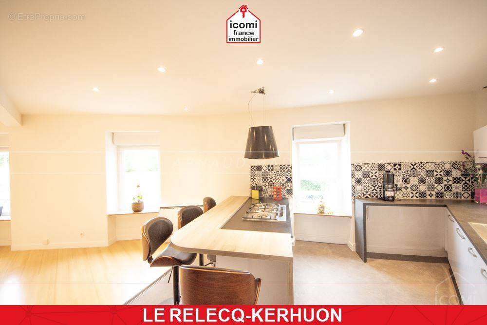 Appartement à LE RELECQ-KERHUON