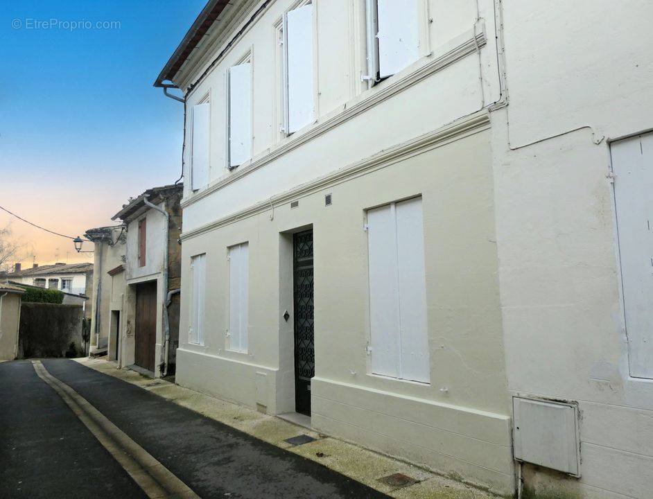 Maison à CASTILLON-LA-BATAILLE