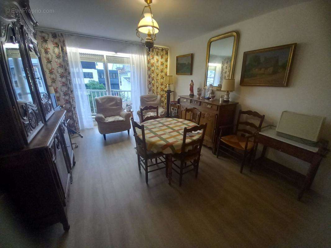 Appartement à BORDEAUX