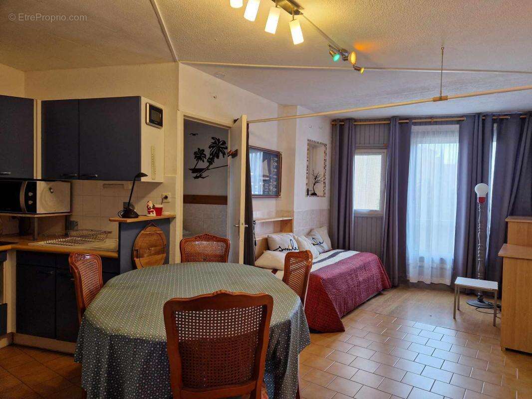 Appartement à MEZE