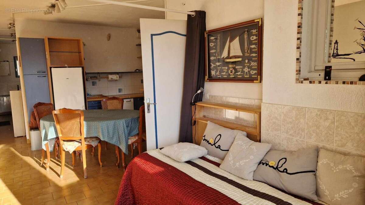 Appartement à MEZE