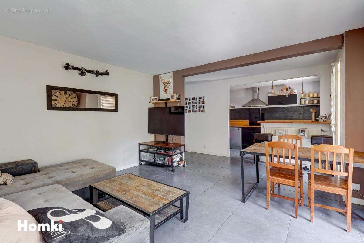 Appartement à MARSEILLE-11E