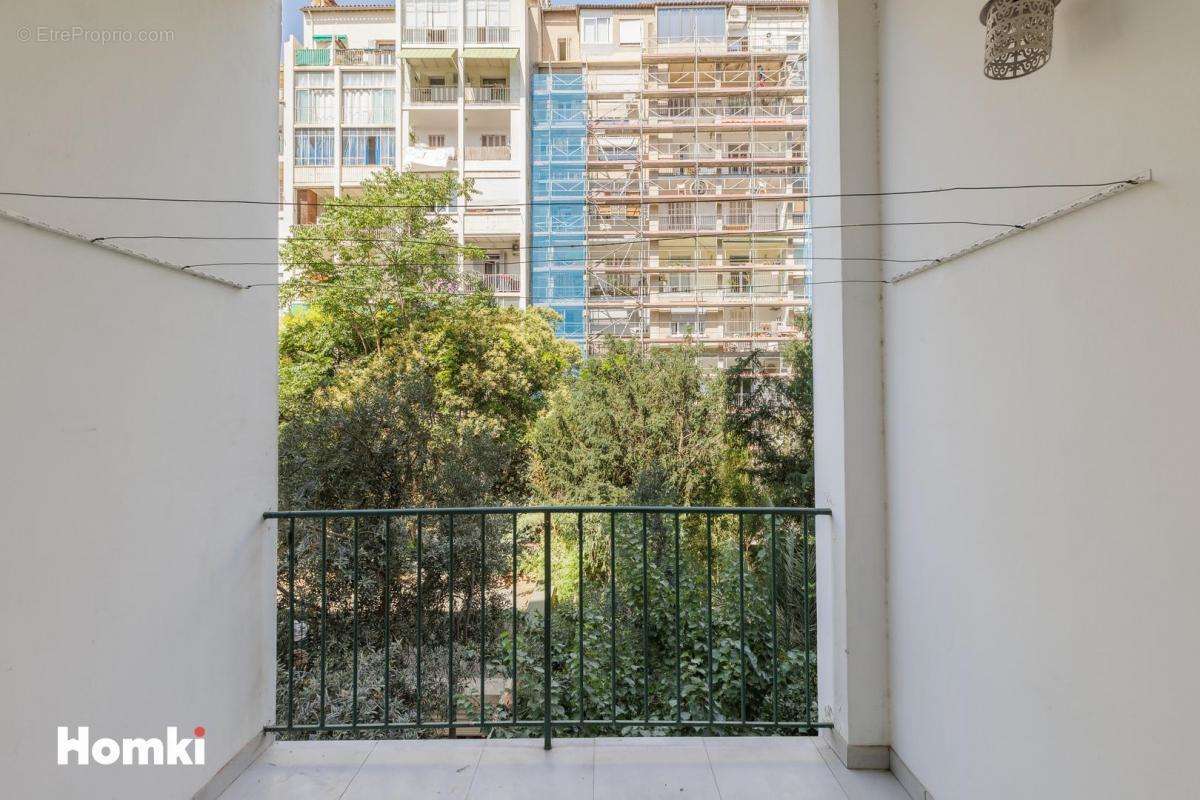 Appartement à MARSEILLE-4E