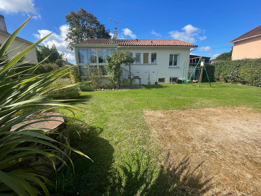 Maison à SAINT-SYLVESTRE-SUR-LOT