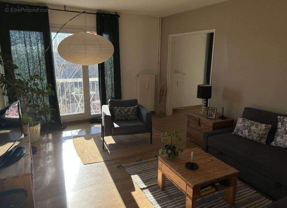 Appartement à FLEURY-LES-AUBRAIS