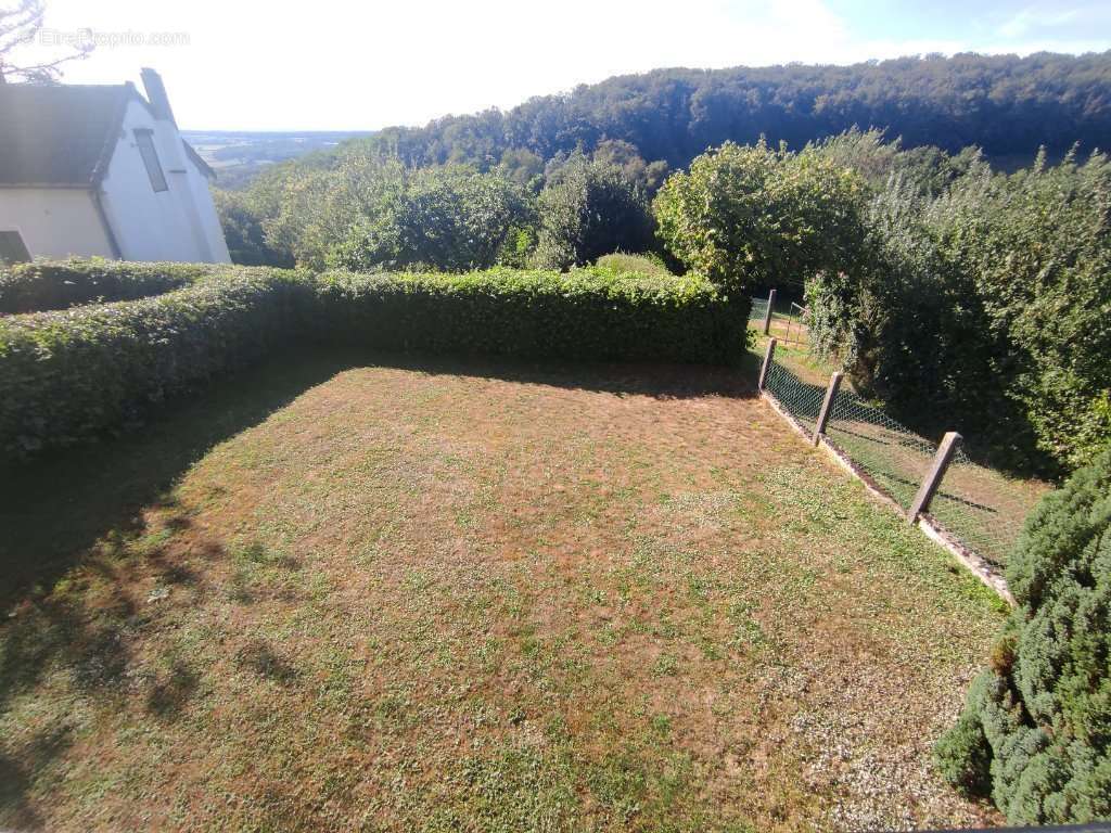 Maison à SAINT-PEREUSE