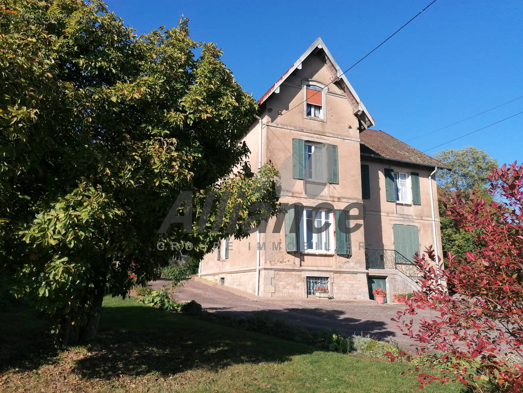 Maison à FOUGEROLLES