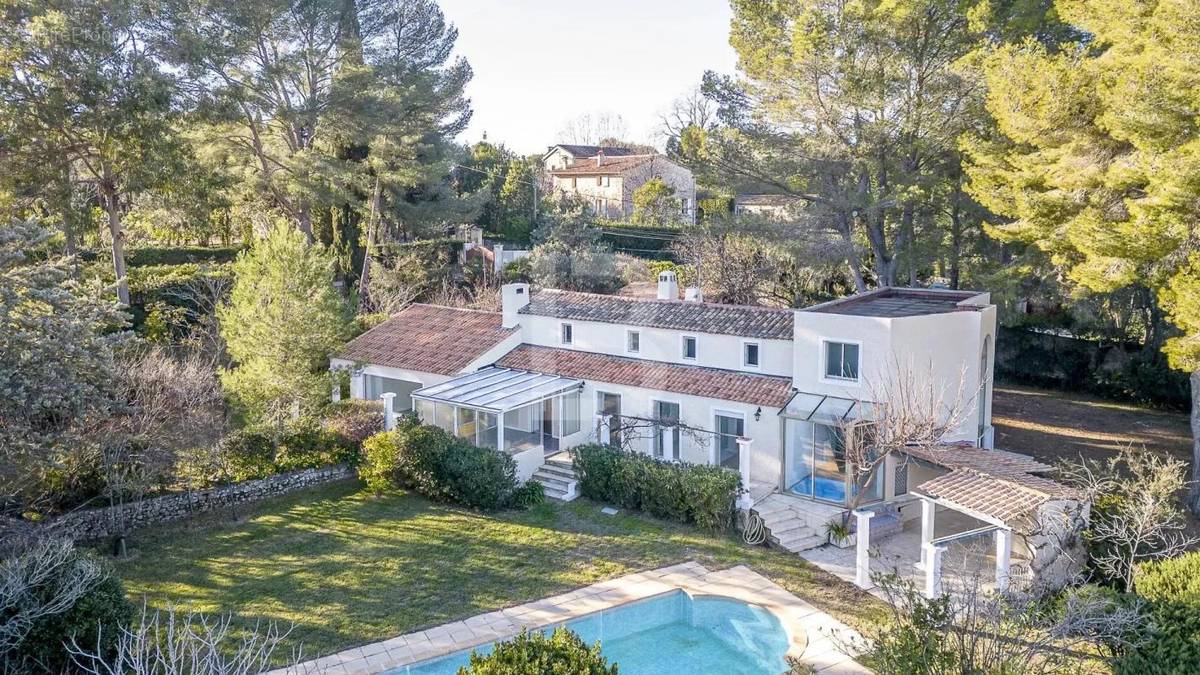 Maison à MOUGINS