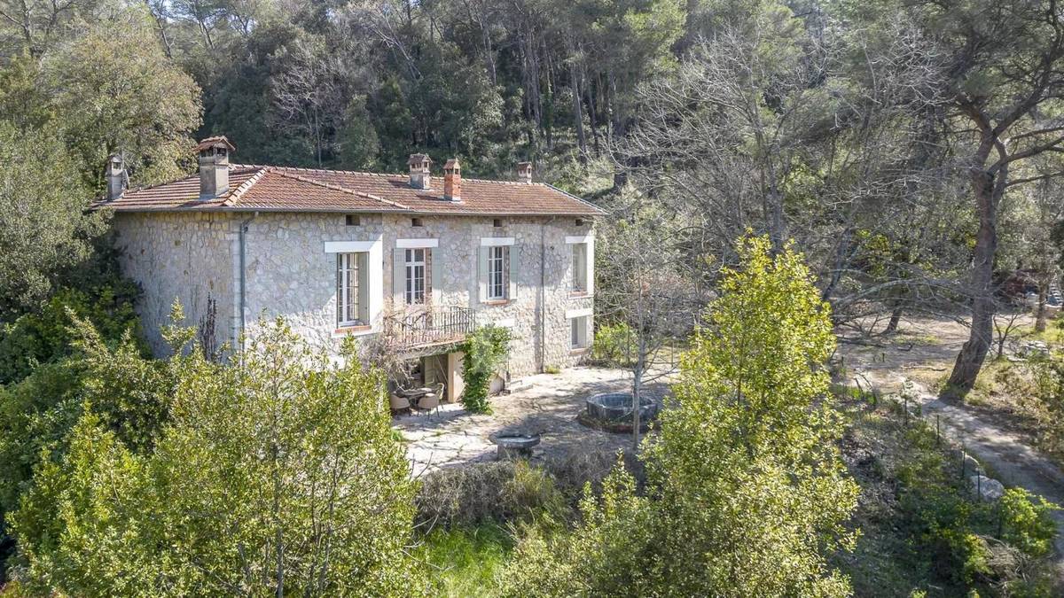 Maison à MOUGINS