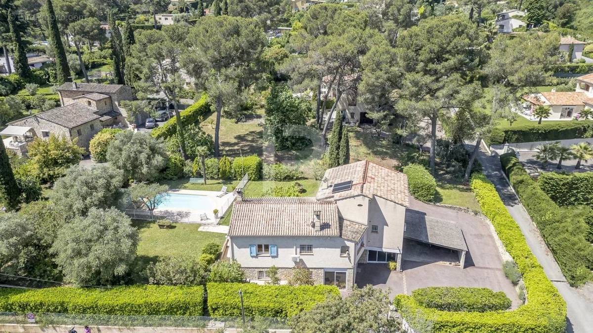 Maison à MOUGINS