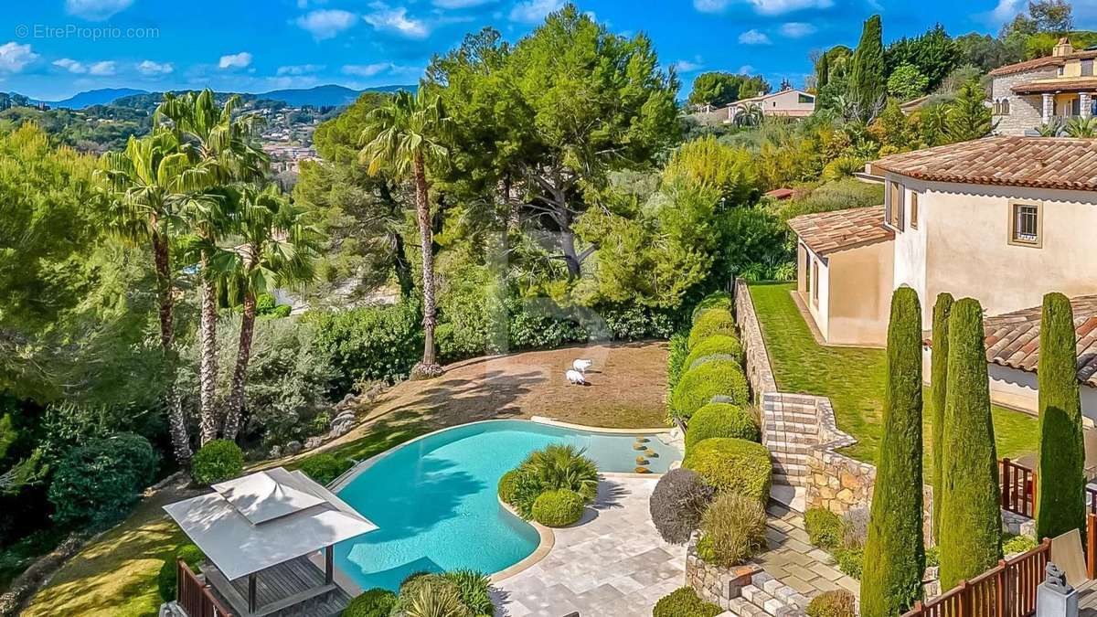 Maison à MOUGINS