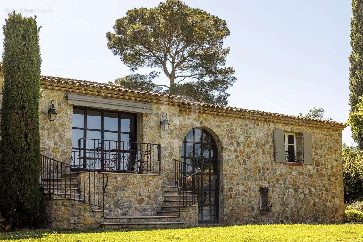 Maison à MOUGINS