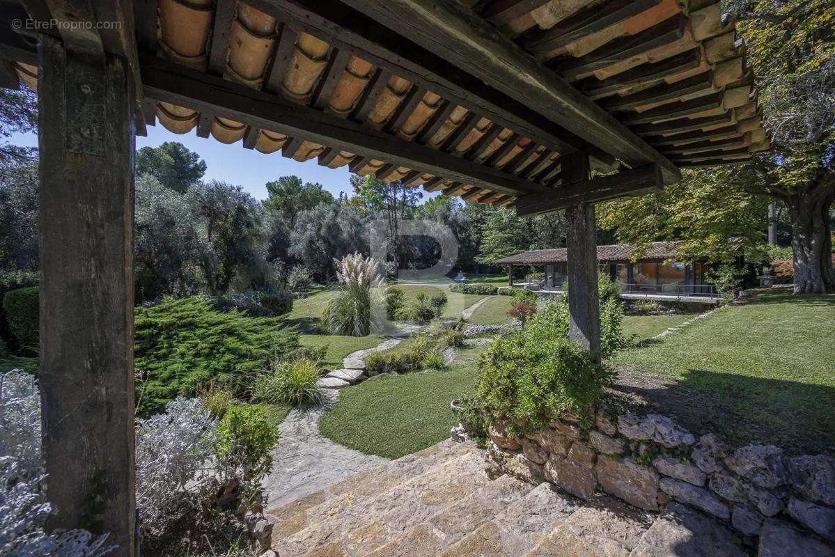 Maison à MOUGINS