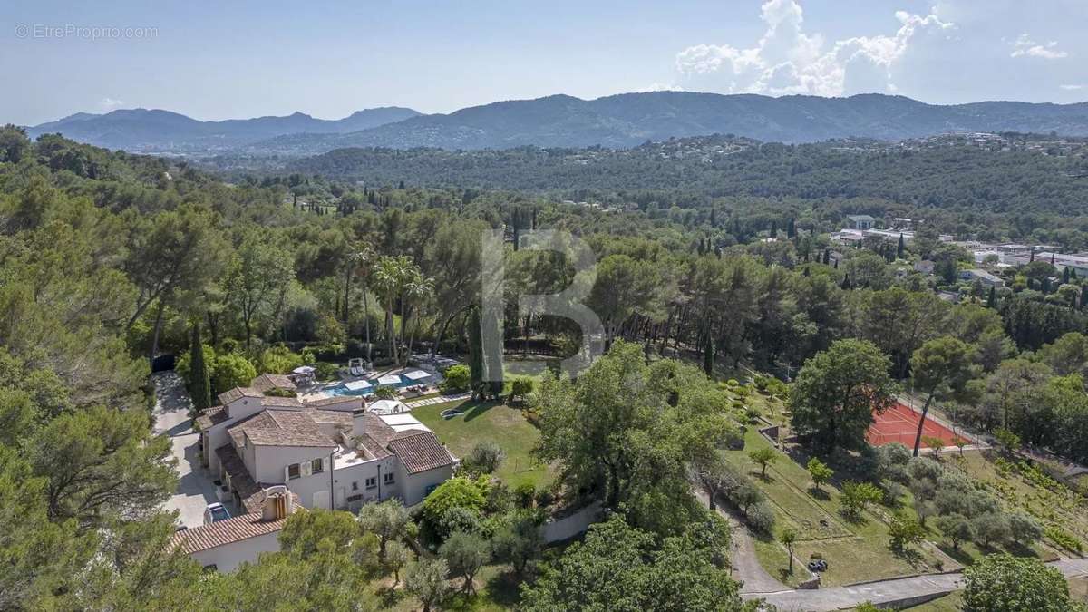 Maison à MOUGINS