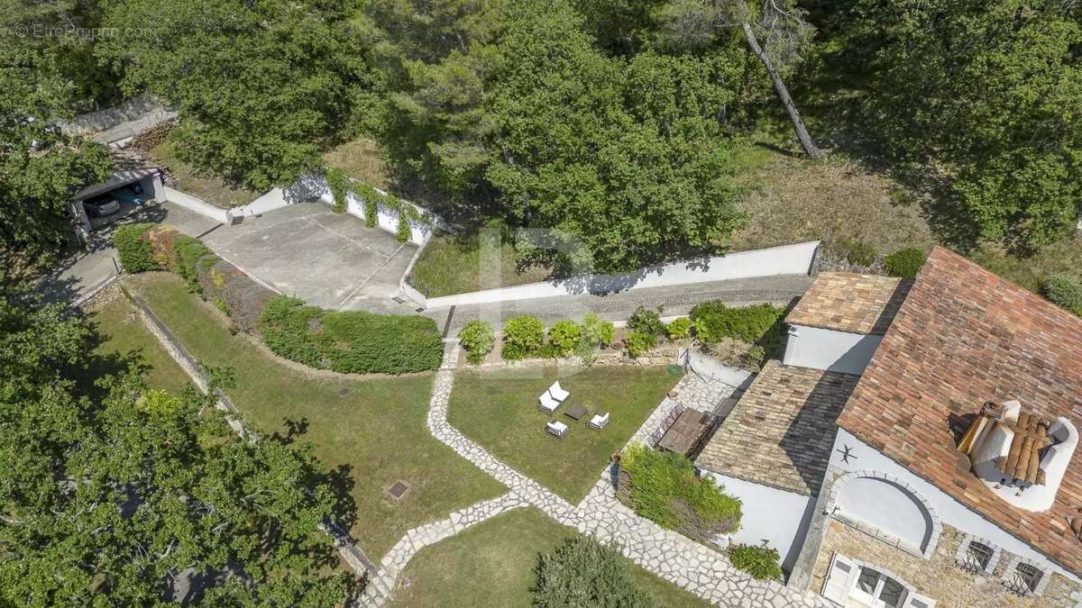 Maison à MOUGINS