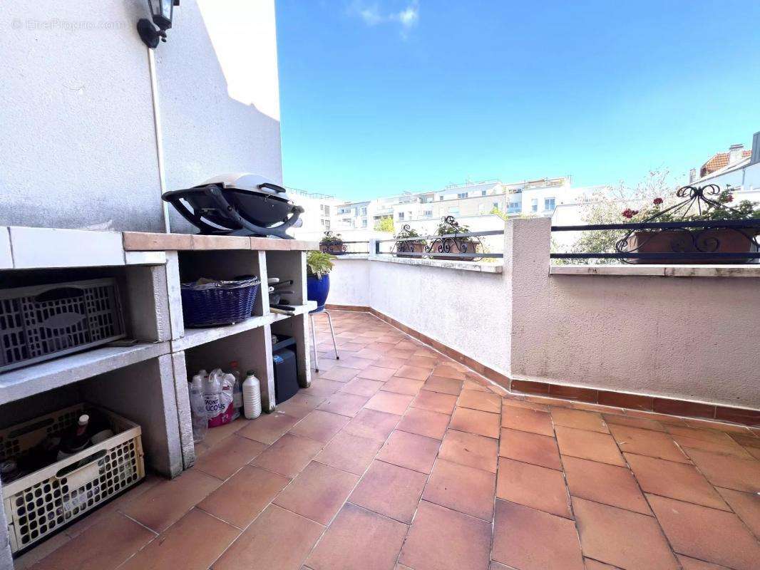 Appartement à NANTERRE