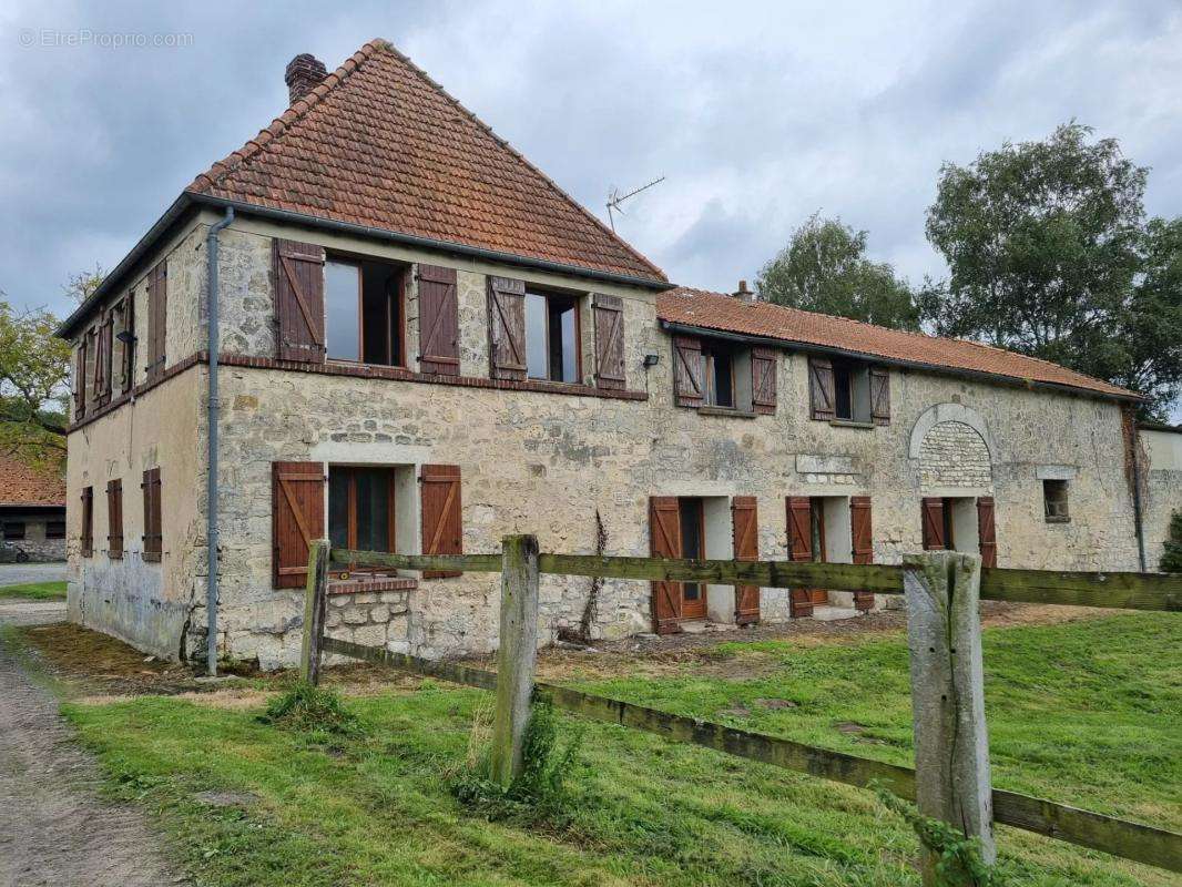 Maison à SAINT-QUENTIN