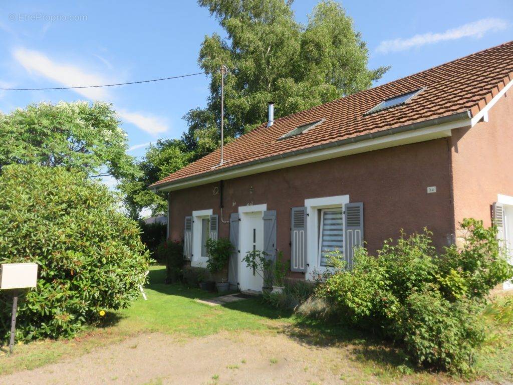 Maison à CHAMPAGNEY