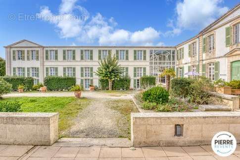 Appartement à SAINT-MARTIN-DE-RE