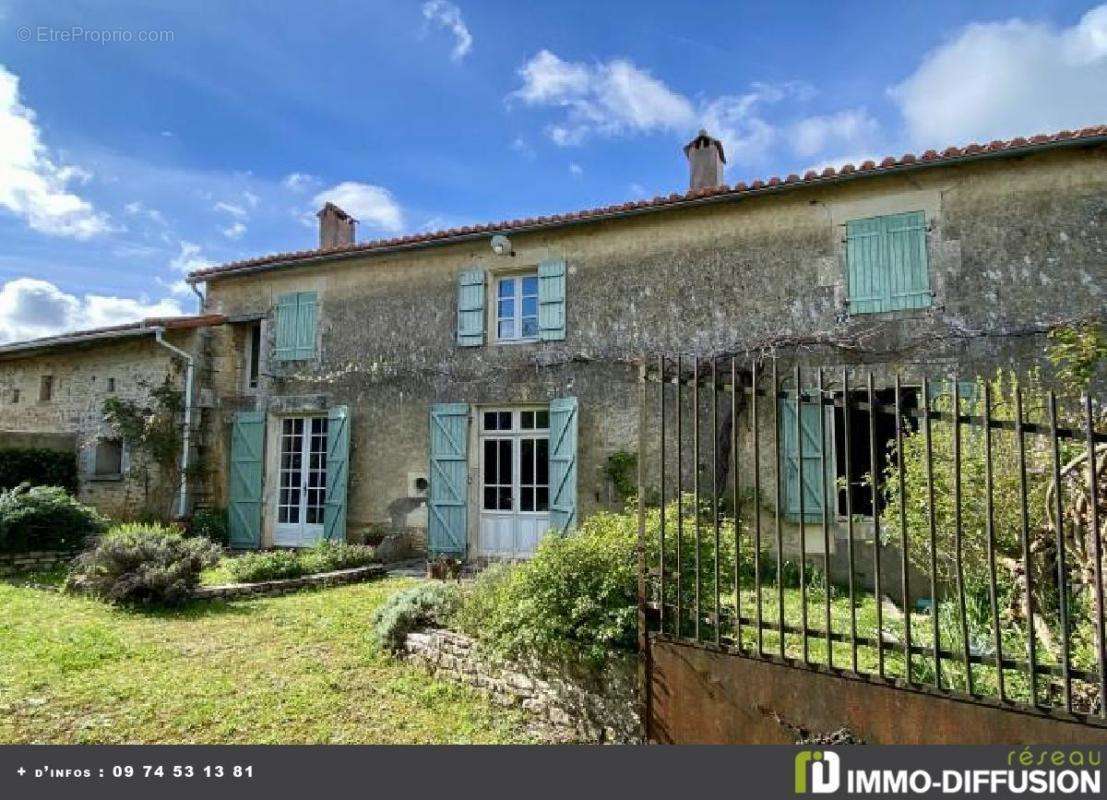 Maison à VERTEUIL-SUR-CHARENTE