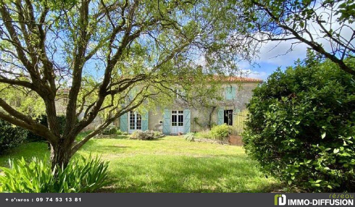 Maison à VERTEUIL-SUR-CHARENTE