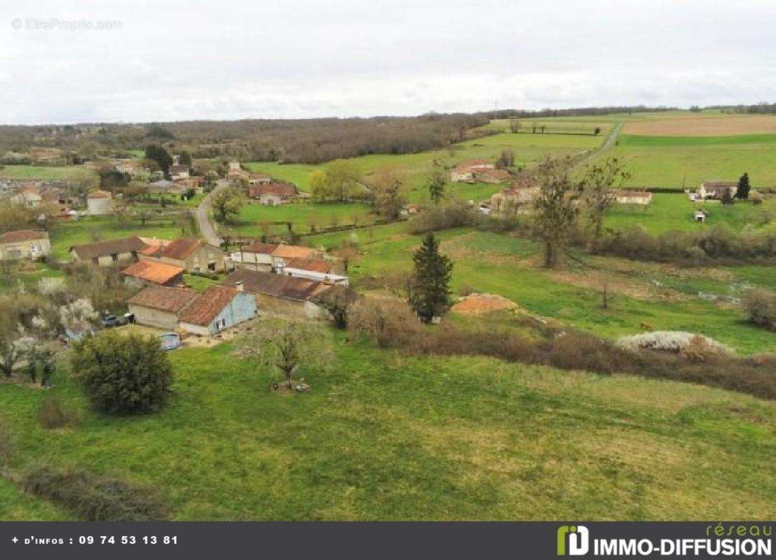 Maison à CHAMPAGNE-MOUTON