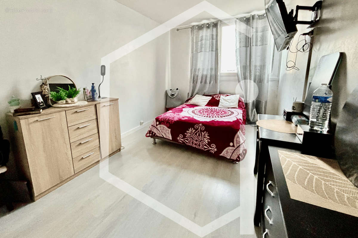 Appartement à BONNEUIL-SUR-MARNE