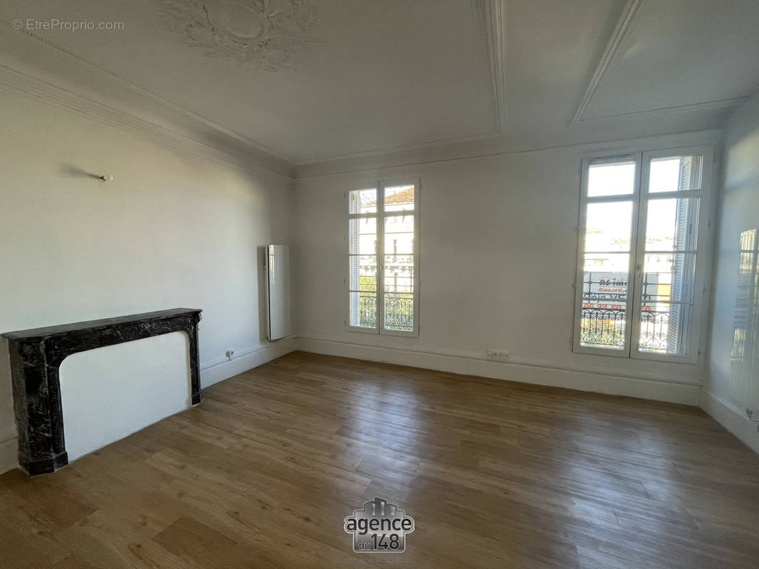 Appartement à MARSEILLE-2E