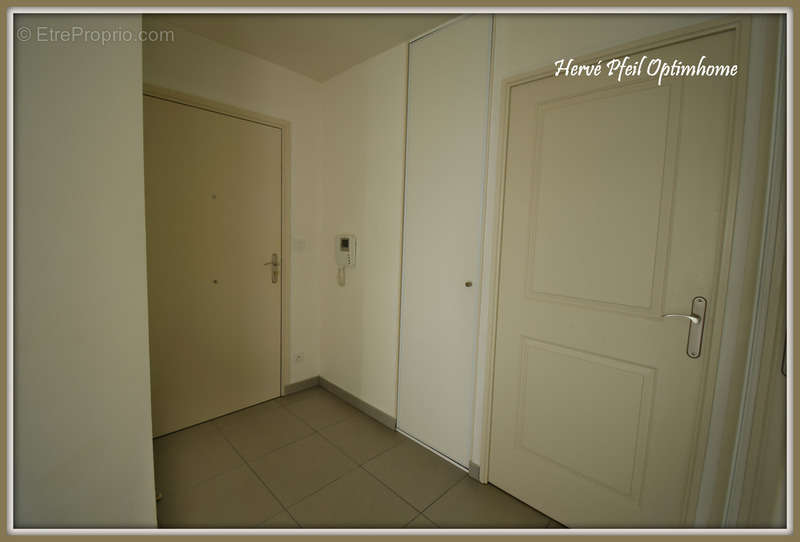 Appartement à MEYZIEU