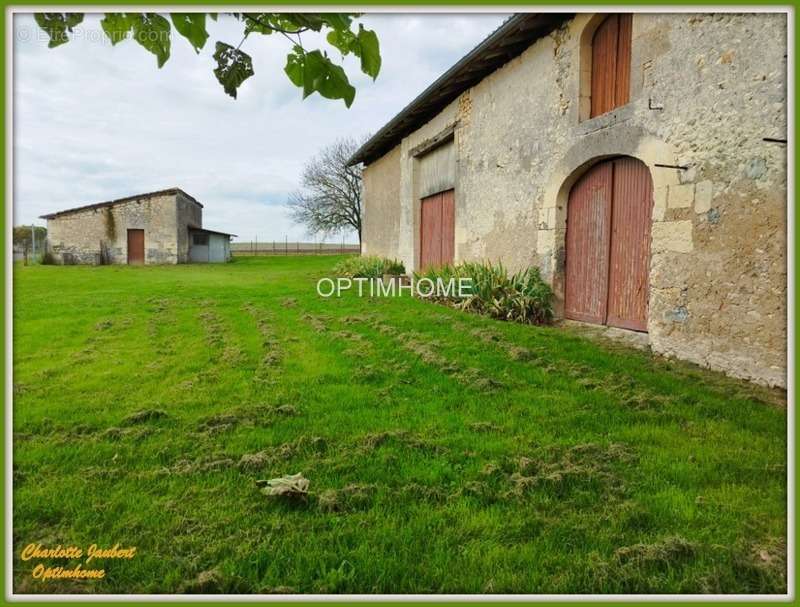 Maison à CHALAIS