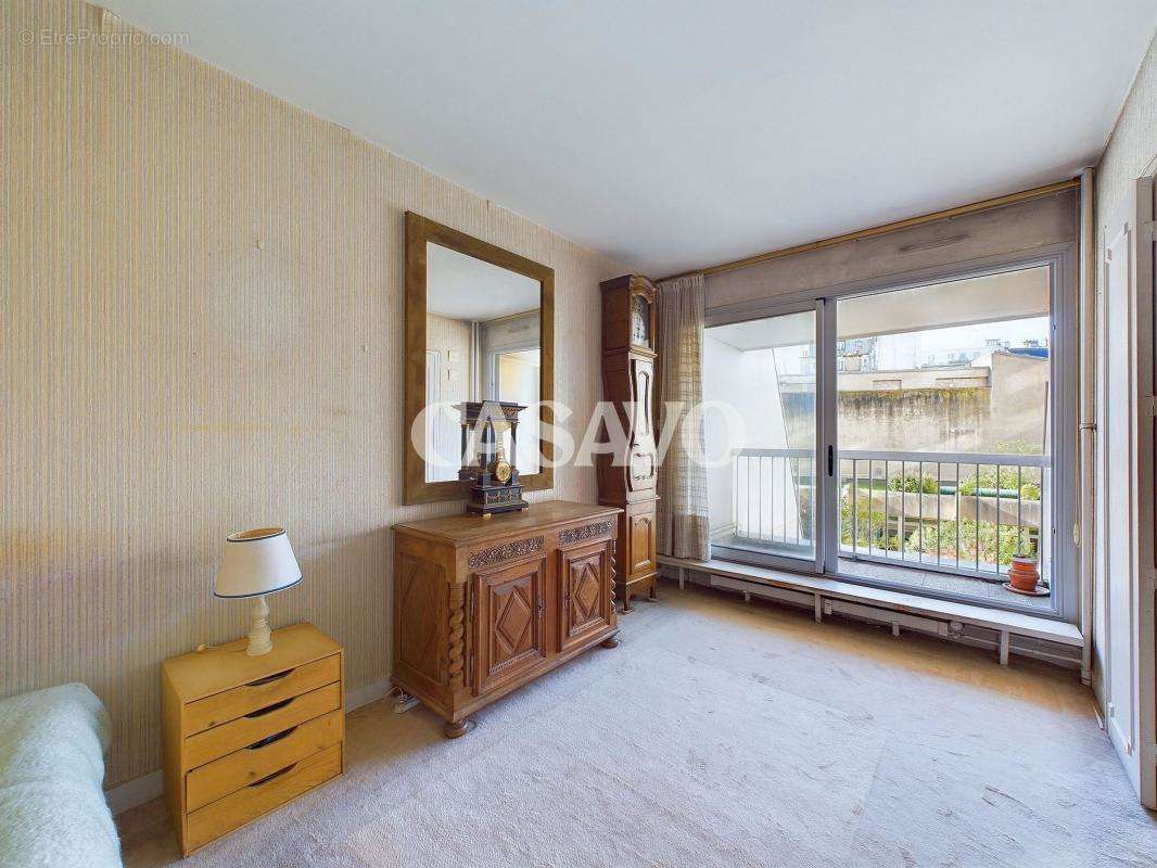 Appartement à PARIS-10E