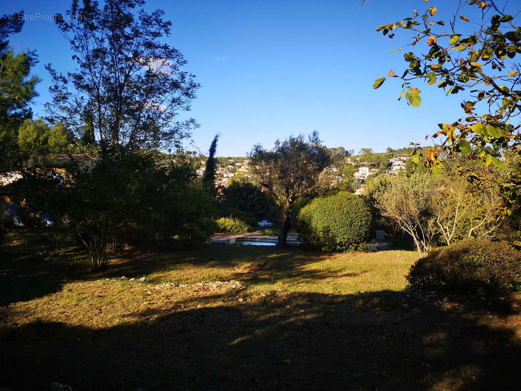 Maison à SOLLIES-TOUCAS