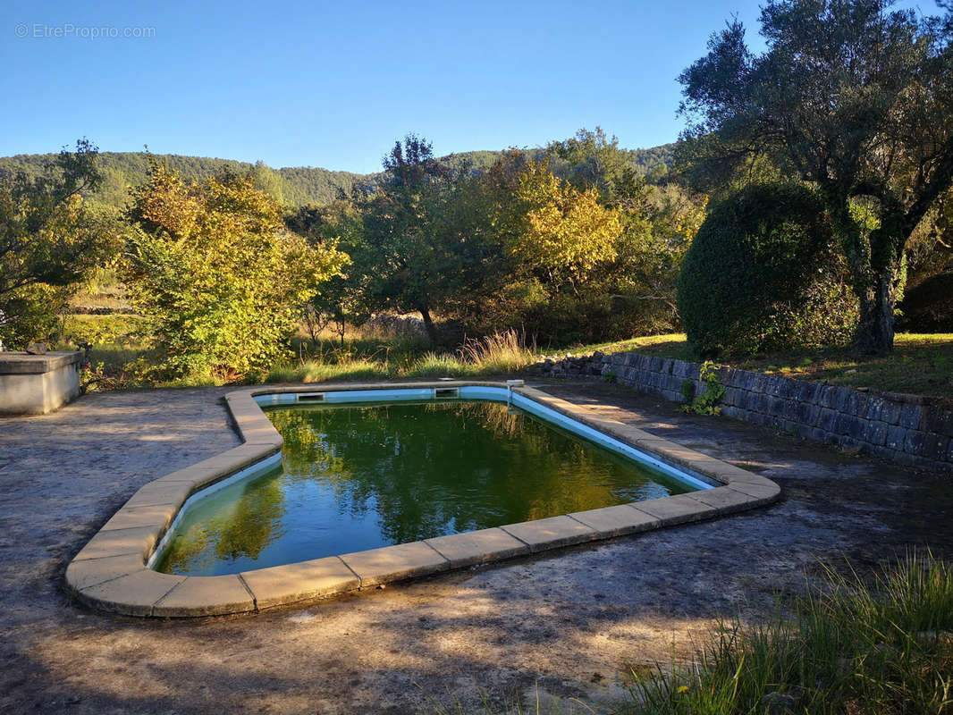 Maison à SOLLIES-TOUCAS