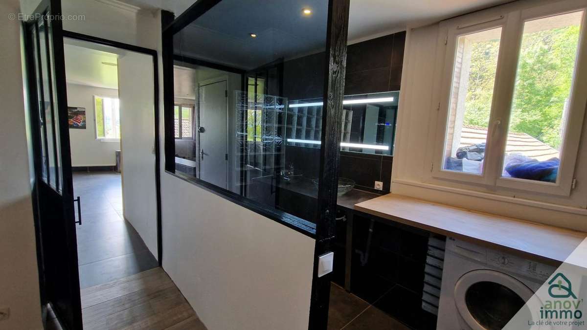 Appartement à POMMIERS-LA-PLACETTE