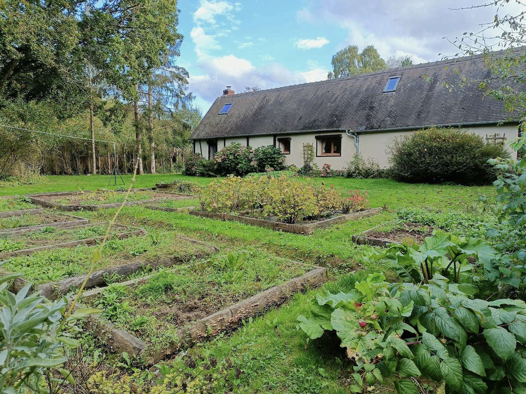 Maison à BOIS-NORMAND-PRES-LYRE