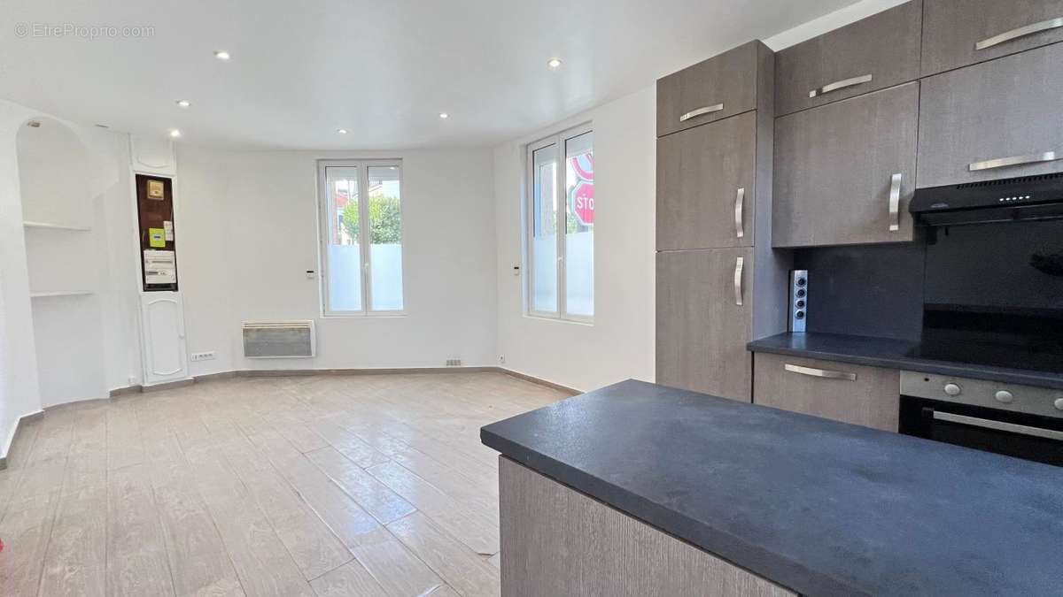 Appartement à NEUILLY-PLAISANCE