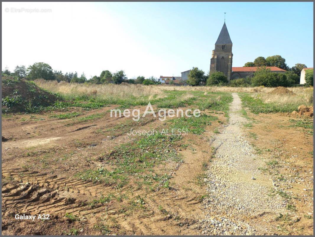 Terrain à RETONFEY