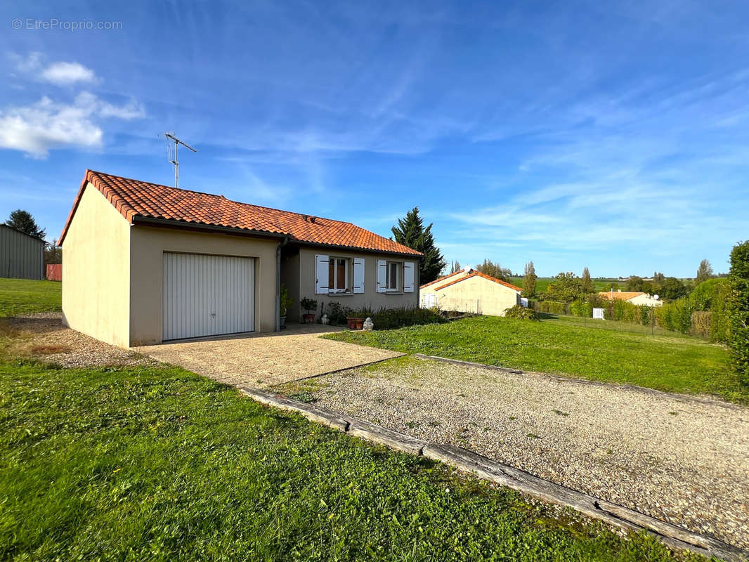 Maison à USSEAU