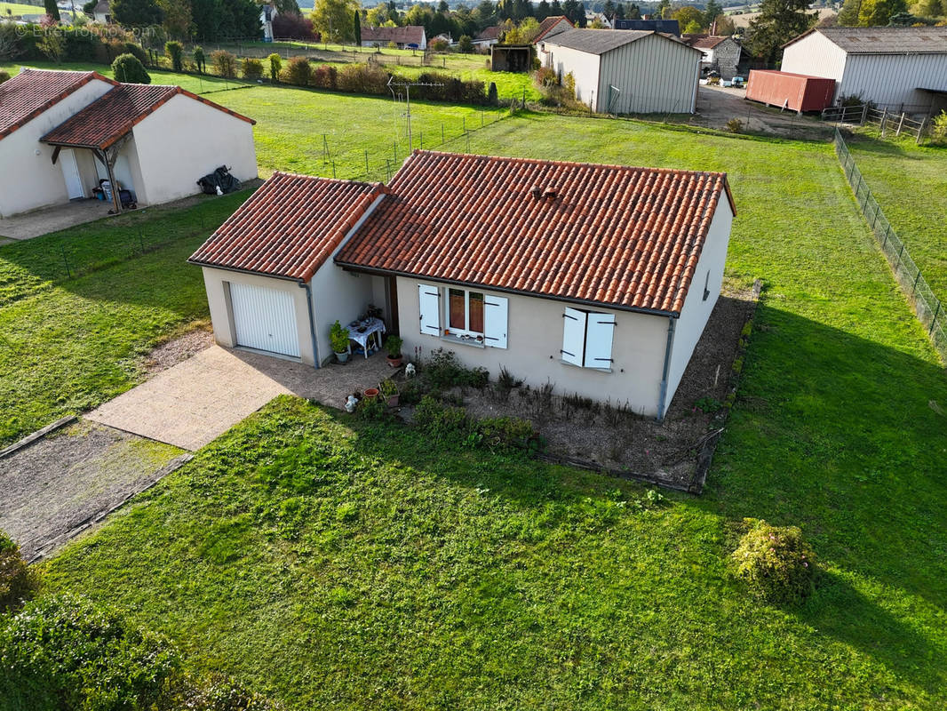 Maison à USSEAU