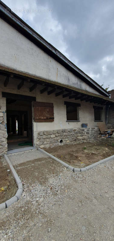 Maison à VER-SUR-LAUNETTE