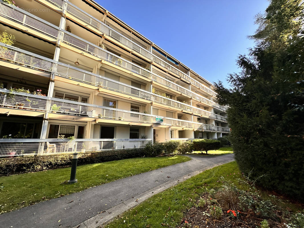 Appartement à VAIRES-SUR-MARNE