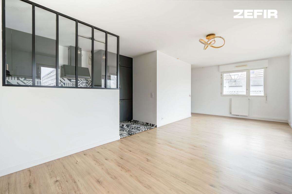 Appartement à NANTERRE