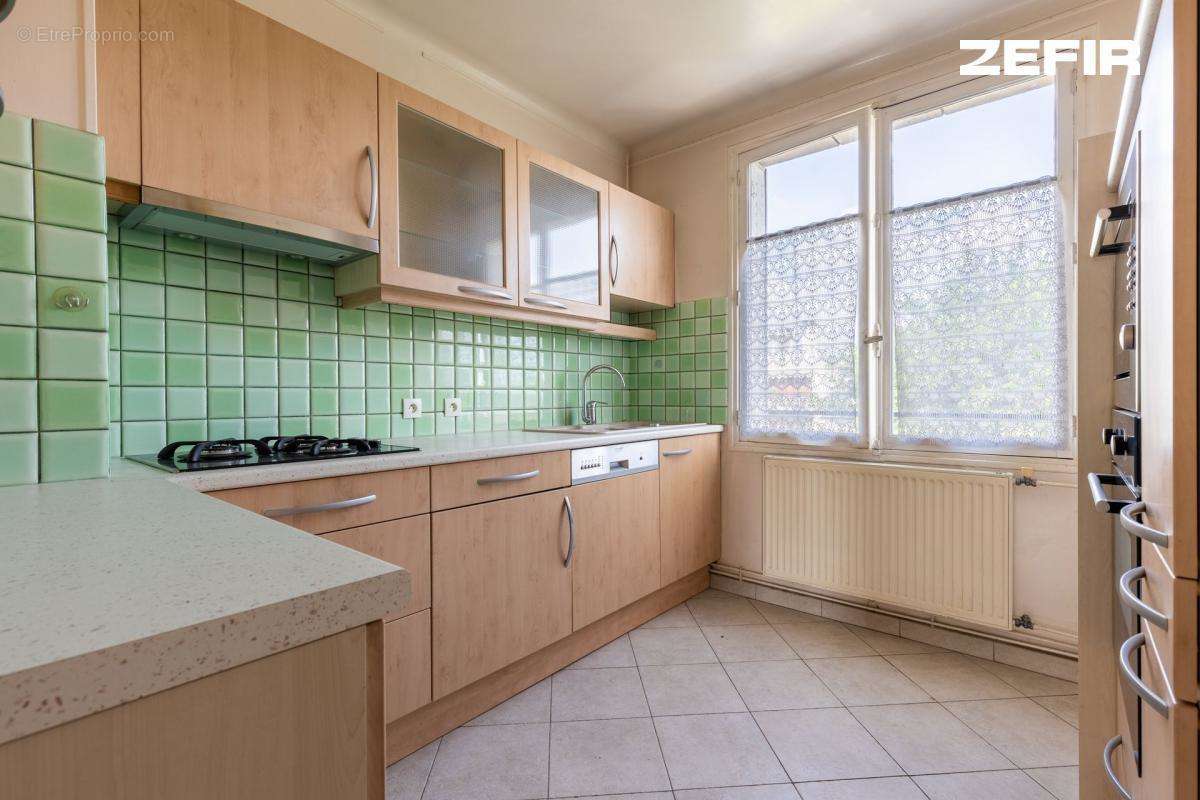 Appartement à LE PERREUX-SUR-MARNE