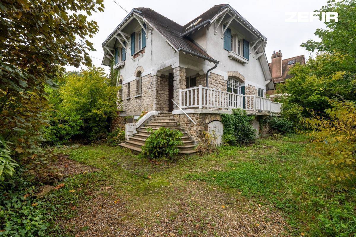 Maison à LE CHESNAY