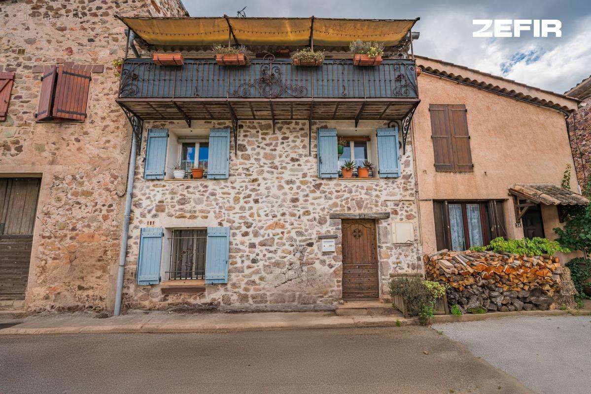 Maison à LES ADRETS-DE-L&#039;ESTEREL