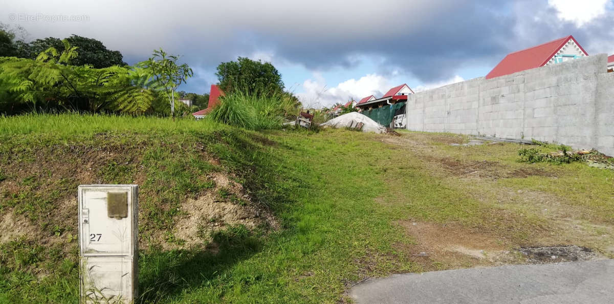 Terrain à LE MORNE-ROUGE