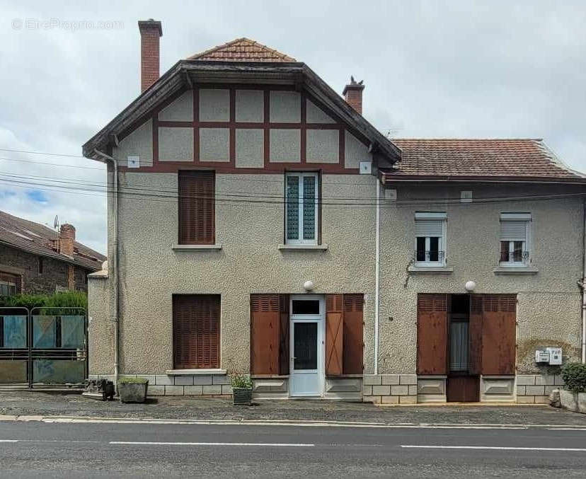 Maison à PONT-DU-CHATEAU