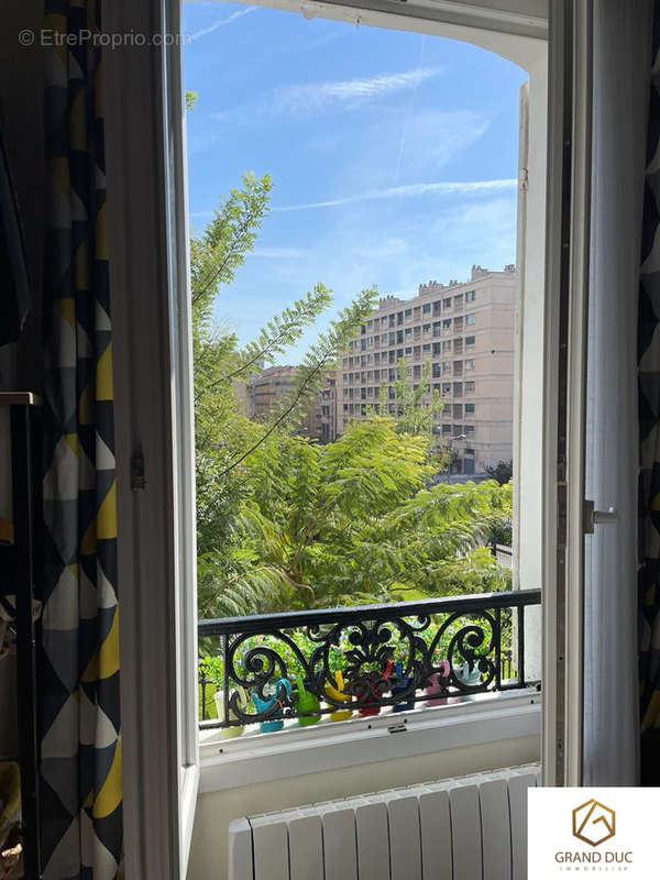 Appartement à MARSEILLE-2E